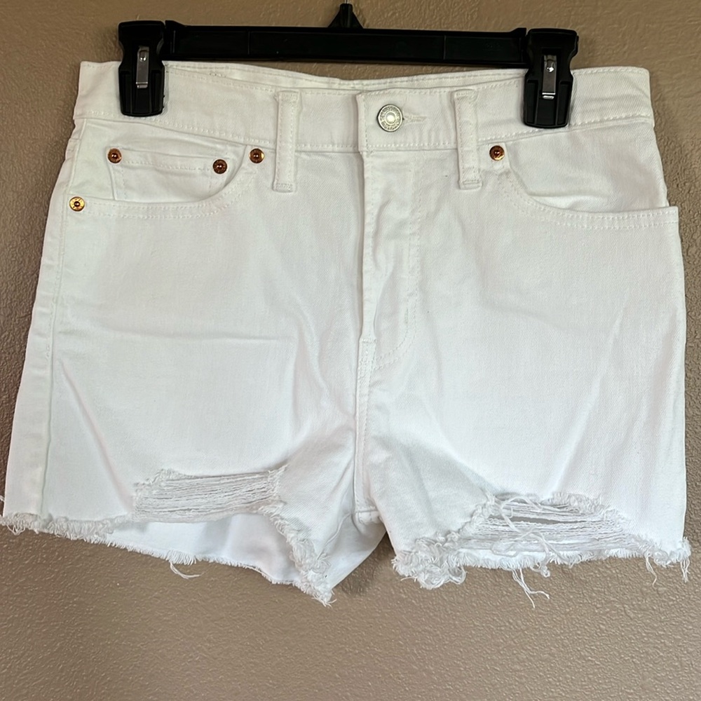Levi’s 501 white denim shorts Size 29